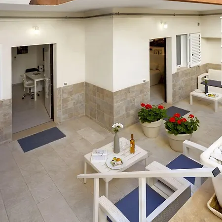 siciliacasevacanze - Marina Domus Rooms-2